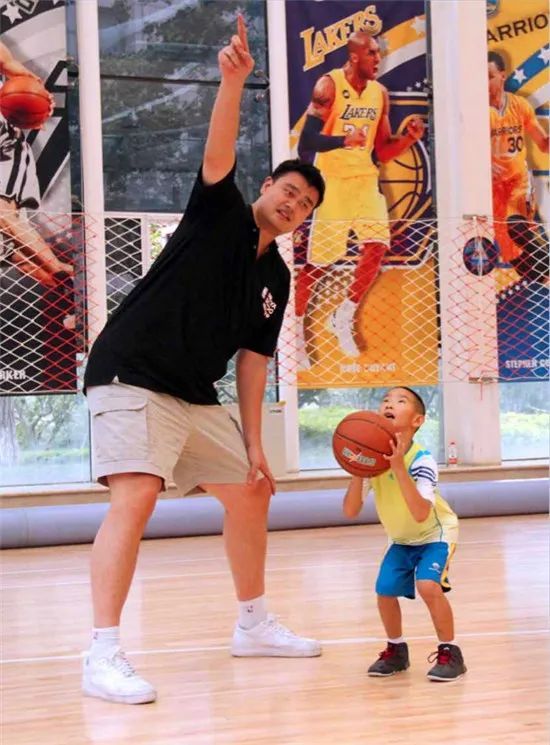 首个以机场