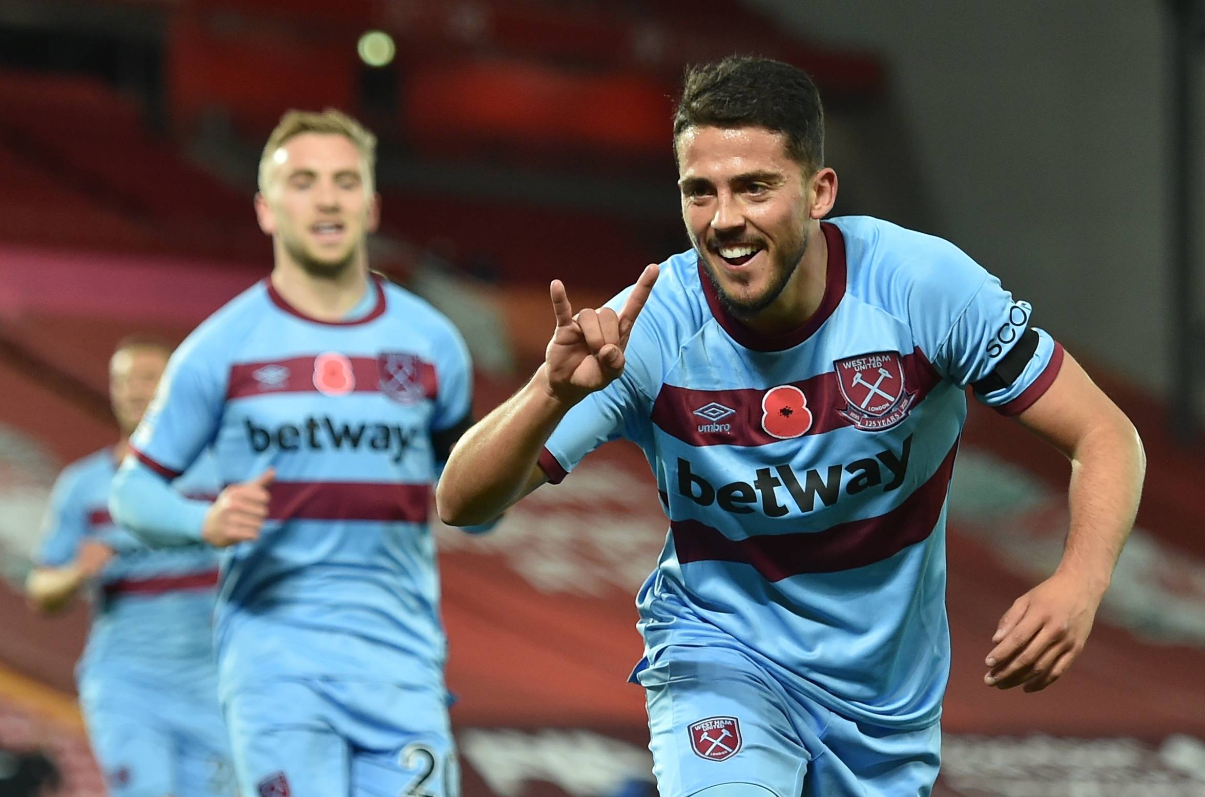 数百万球迷 数百万球迷