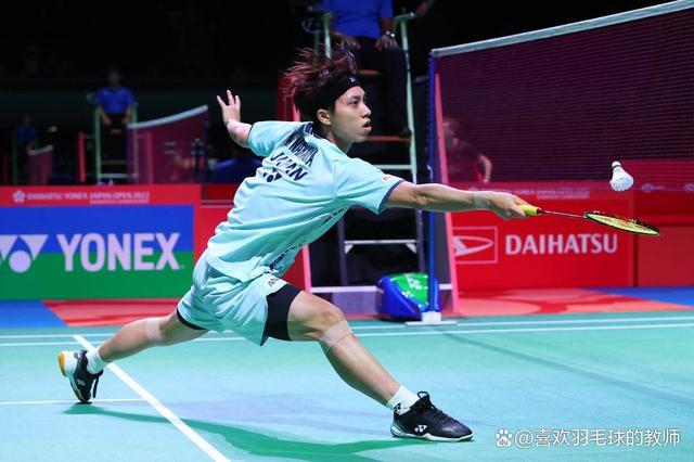 篮和篮下的 篮和篮下的