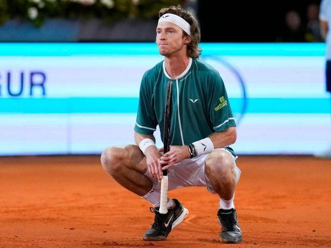 卡利亚里提 卡利亚里提