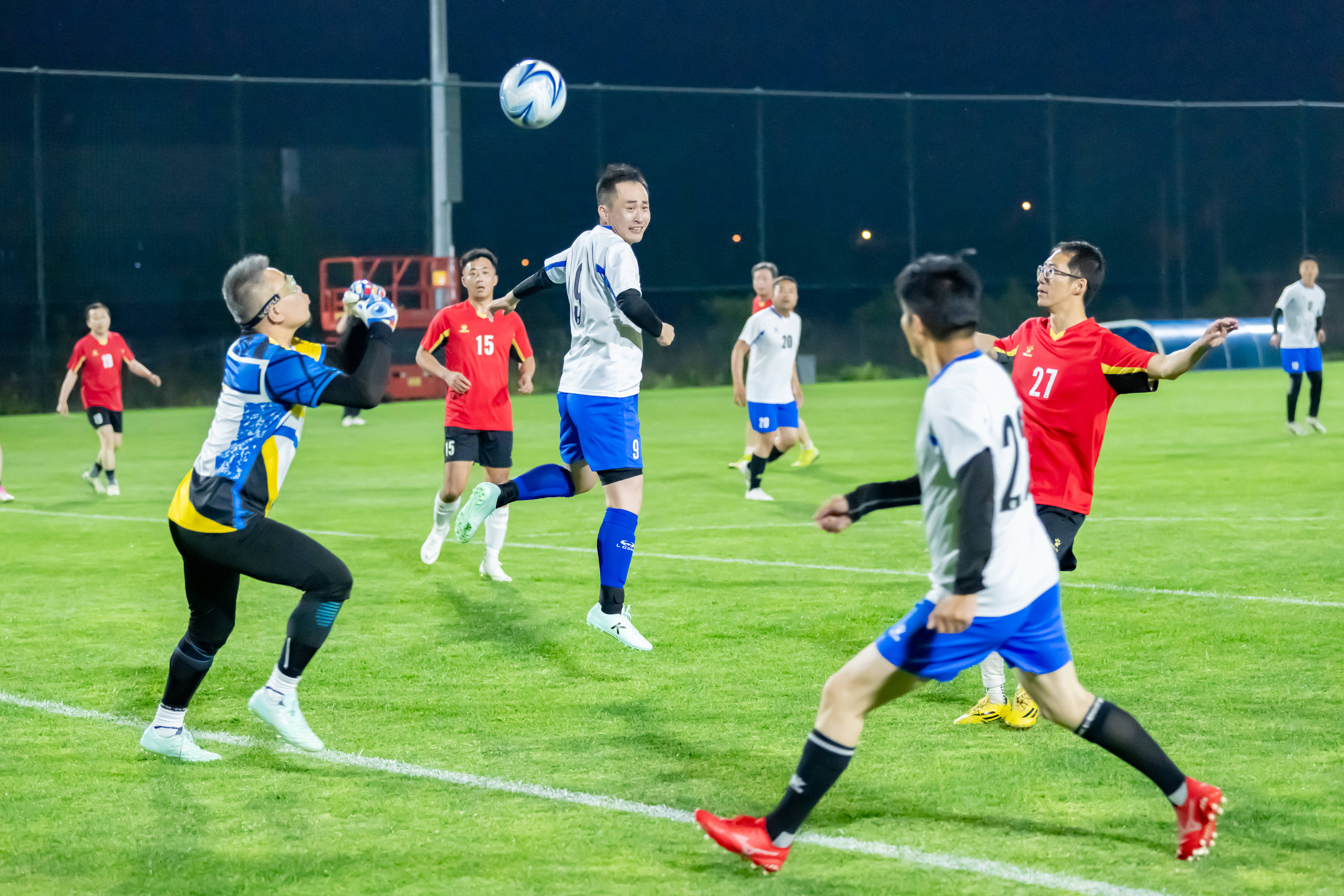 员为何能在 员为何能在