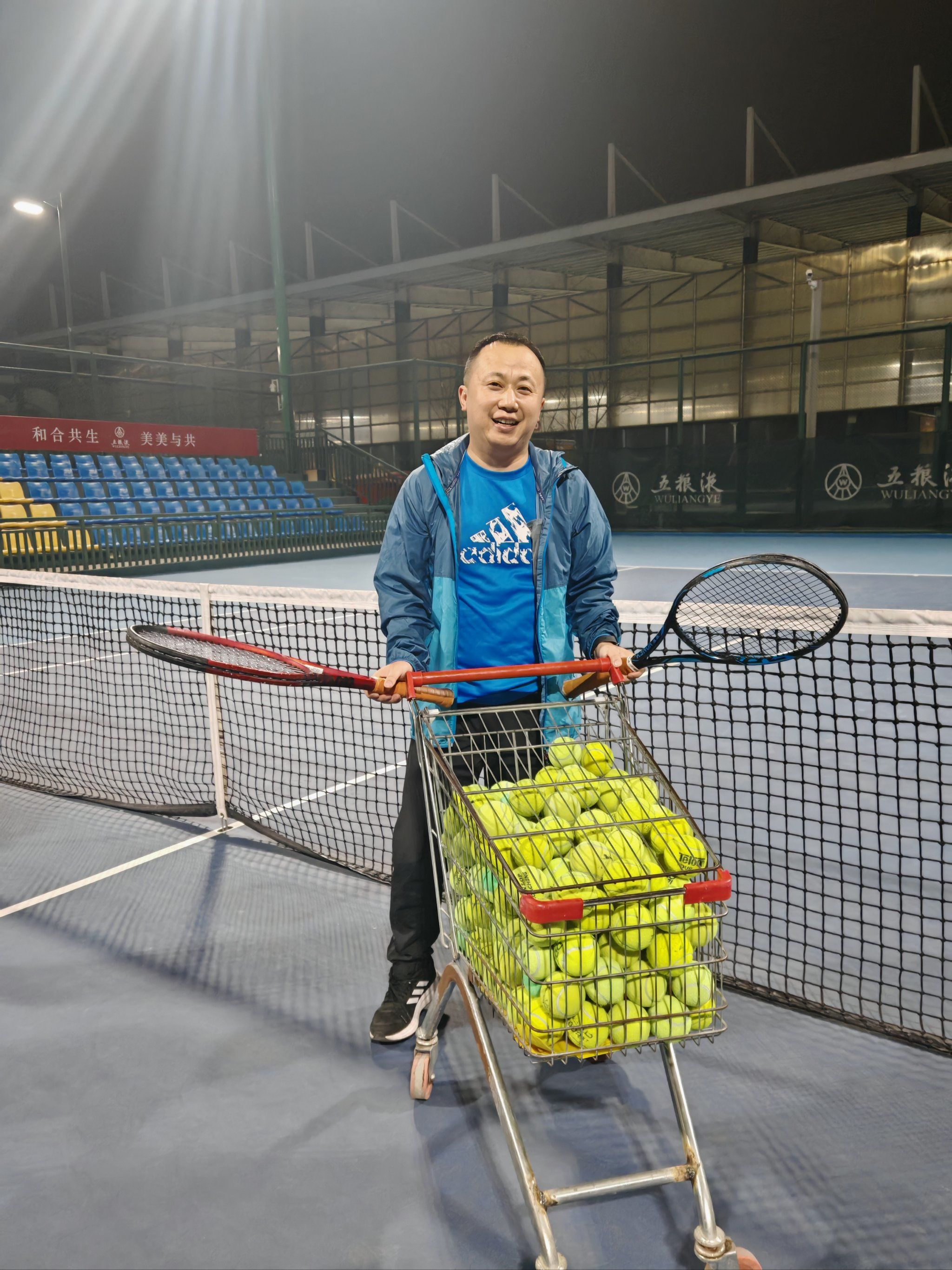 前场跑动强 前场跑动强